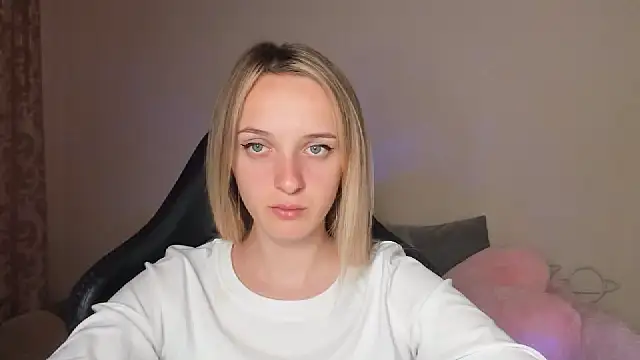 Snapshot of RouseReed chatting on 24, 9, 2025 RouseReed online show from 24, 9, 2025