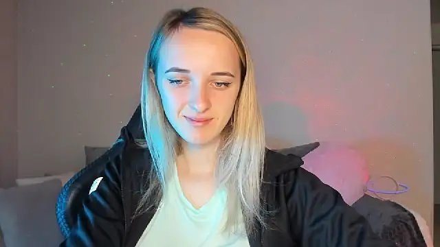 Snapshot of RouseReed chatting on 7, 10, 2025 RouseReed online show from 7, 10, 2025