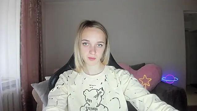 Snapshot of RouseReed chatting on 10, 10, 2025 RouseReed online show from 10, 10, 2025