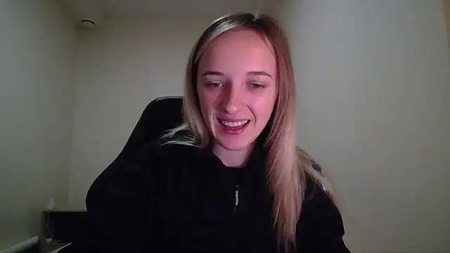 Snapshot of RouseReed chatting on 14, 10, 2025 RouseReed online show from 14, 10, 2025