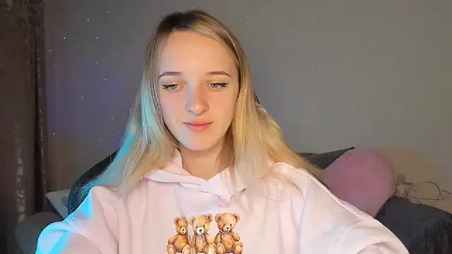 Snapshot of RouseReed chatting on 16, 10, 2025 RouseReed online show from 16, 10, 2025