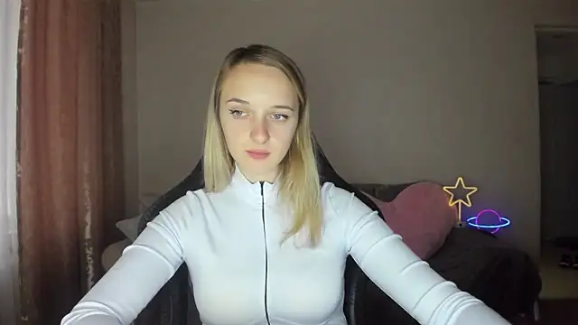 Snapshot of RouseReed chatting on 22, 10, 2025 RouseReed online show from 22, 10, 2025