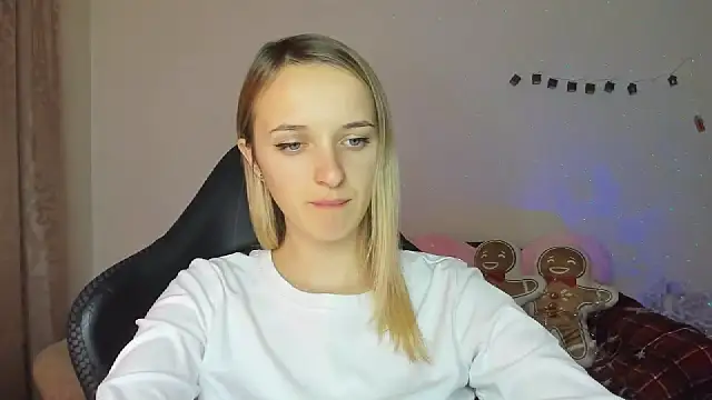 Snapshot of RouseReed chatting on 23, 11, 2025 RouseReed online show from 23, 11, 2025