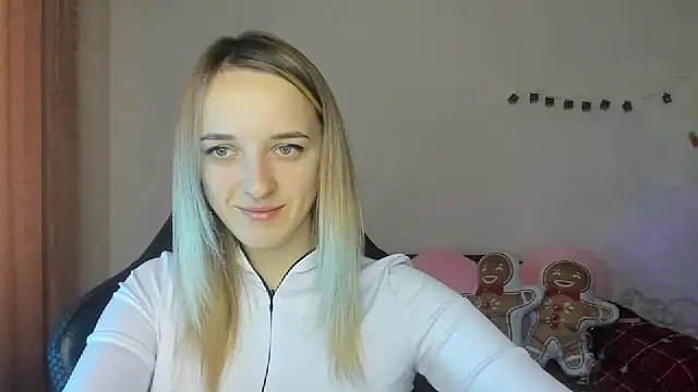 Snapshot of RouseReed chatting on 25, 11, 2025 RouseReed online show from 25, 11, 2025