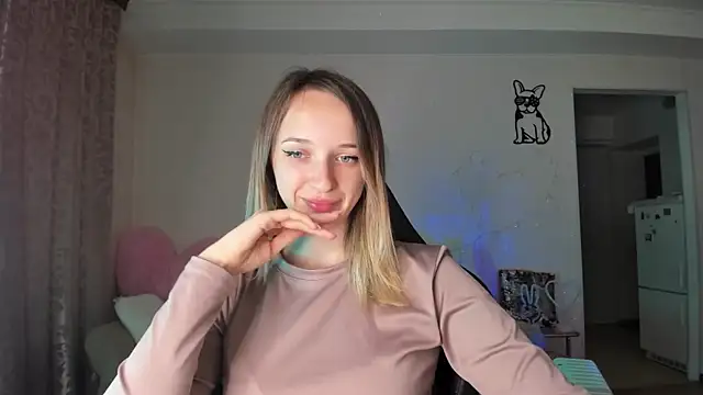 Snapshot of RouseReed chatting on 4, 6, 2026 RouseReed online show from 4, 6, 2026