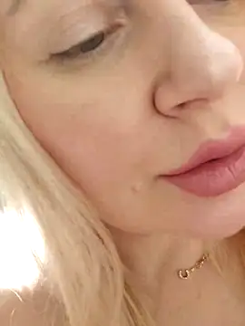 LadyLolyPop  online show from 2, 4, 2026