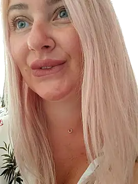LadyLolyPop  online show from 1, 7, 2026