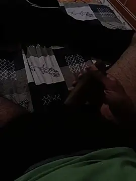 Snapshot of Pussy_lover_33 chatting on 23, 10, 2025 Pussy lover 33 online show from 23, 10, 2025