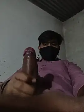 Snapshot of Pussy_lover_33 chatting on 28, 2, 2026 Pussy lover 33 online show from 28, 2, 2026