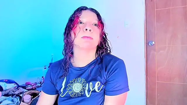 Snapshot of Emily_Coper18 chatting on 10, 5, 2026 Emily Coper18 online show from 10, 5, 2026