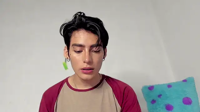 Snapshot of sebas_rose chatting on 8, 12, 2024 sebas rose online show from 8, 12, 2024