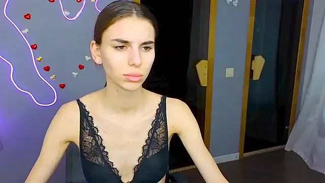 EmmyGreans online show from 13, 2, 2025