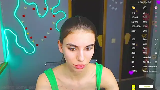 EmmyGreans online show from 28, 2, 2025