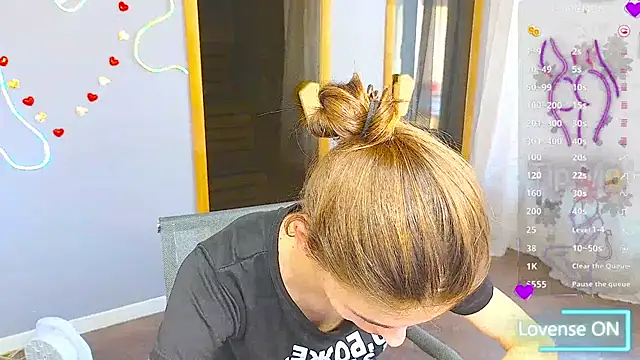 EmmyGreans online show from 1, 3, 2025