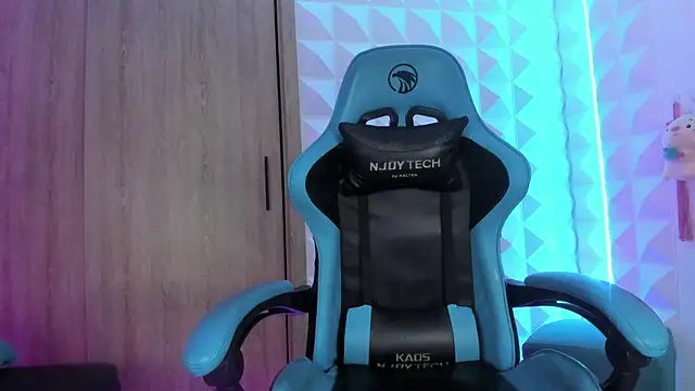 Snapshot of Jendralevis chatting on 7, 2, 2025 Jendralevis online show from 7, 2, 2025