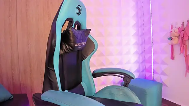 Snapshot of Jendralevis chatting on 9, 9, 2025 Jendralevis online show from 9, 9, 2025