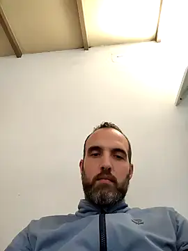 Snapshot of leon3875 chatting on 12, 3, 2025 leon3875 online show from 12, 3, 2025