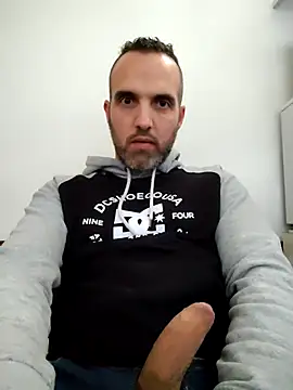 Snapshot of leon3875 chatting on 9, 9, 2025 leon3875 online show from 9, 9, 2025