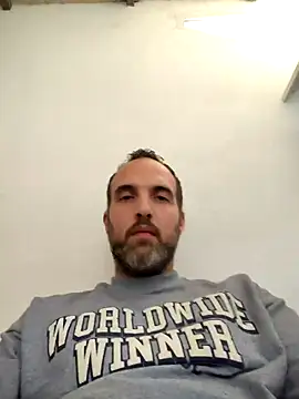 Snapshot of leon3875 chatting on 3, 11, 2025 leon3875 online show from 3, 11, 2025