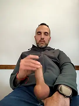 Snapshot of leon3875 chatting on 21, 11, 2025 leon3875 online show from 21, 11, 2025