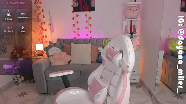  dayana miler online show from 7, 12, 2024