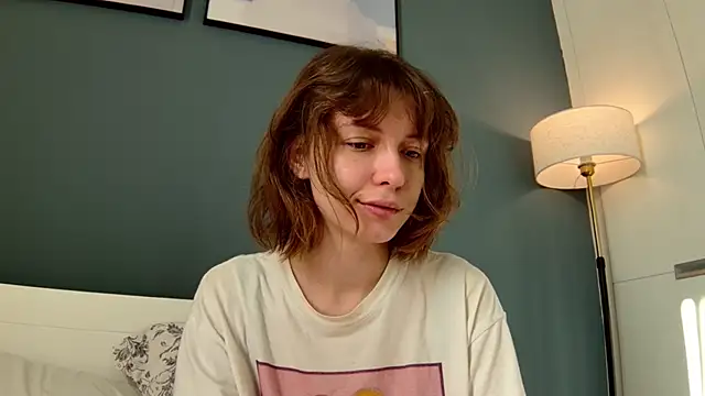 Snapshot of sun_place chatting on 5, 2, 2025 sun place online show from 5, 2, 2025