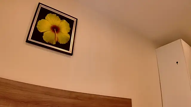 Snapshot of sun_place chatting on 1, 3, 2025 sun place online show from 1, 3, 2025