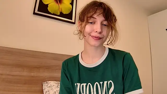 Snapshot of sun_place chatting on 3, 3, 2025 sun place online show from 3, 3, 2025