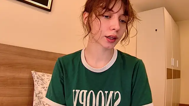 Snapshot of sun_place chatting on 4, 3, 2025 sun place online show from 4, 3, 2025