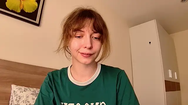 Snapshot of sun_place chatting on 4, 3, 2025 sun place online show from 4, 3, 2025