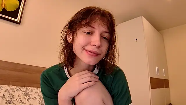 Snapshot of sun_place chatting on 8, 3, 2025 sun place online show from 8, 3, 2025