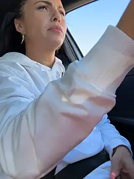 KimKelly13 online show from 4, 4, 2026