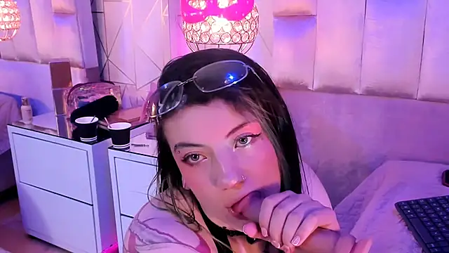 Snapshot of Broklinwhite_ chatting on 15, 5, 2026 Broklinwhite online show from 15, 5, 2026
