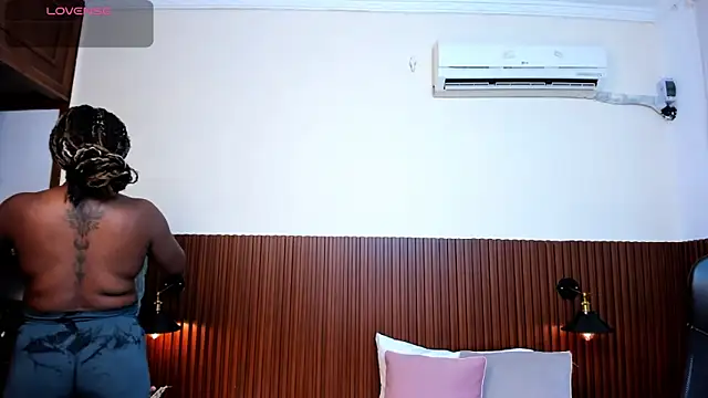 chanel brunette online show from 17, 2, 2025