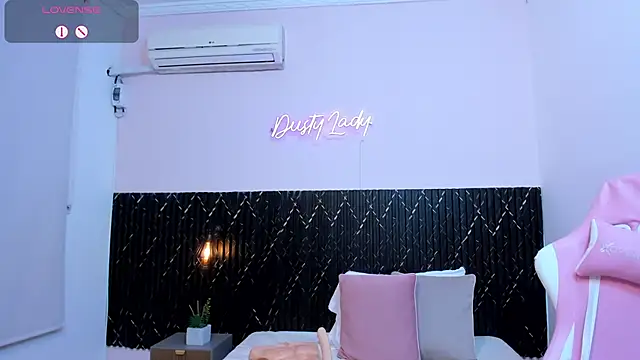 chanel brunette online show from 20, 3, 2025