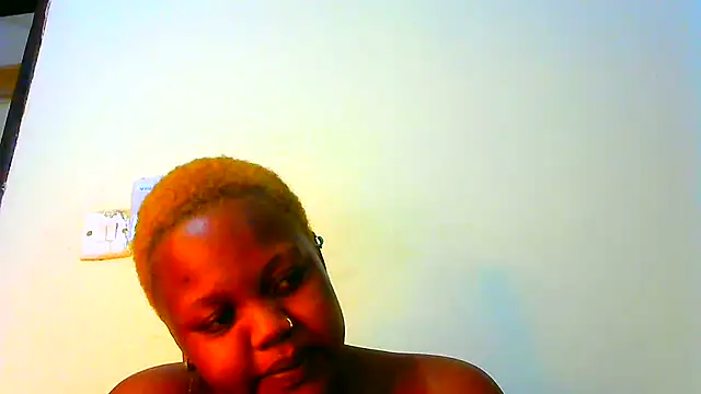 queennapal online show from 13, 11, 2025