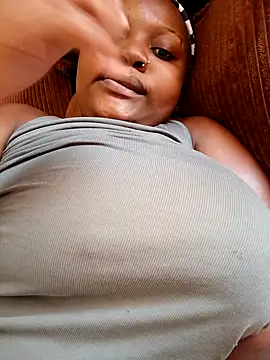 queennapal online show from 13, 3, 2026