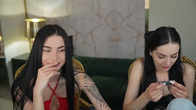 Snapshot of Tina_Breeze chatting on 27, 5, 2026 Tina Breeze online show from 27, 5, 2026