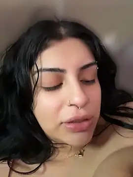 ThickerThanYoBitch online show from 31, 5, 2026