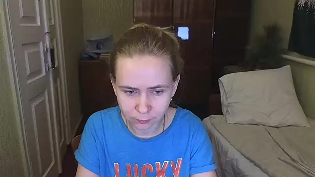 Snapshot of Riley_Roo chatting on 15, 1, 2025 Riley Roo online show from 15, 1, 2025