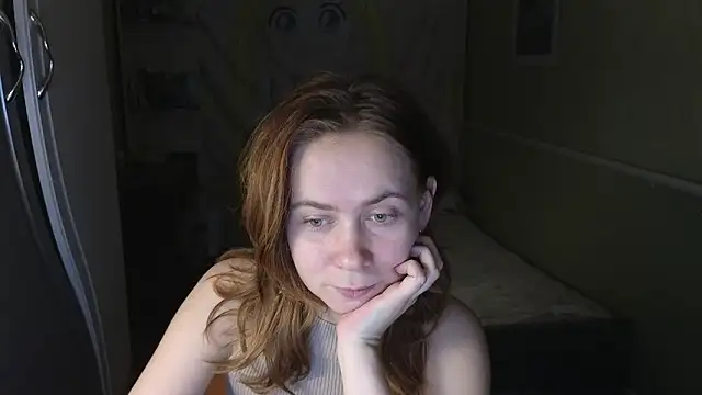 Snapshot of Riley_Roo chatting on 15, 12, 2025 Riley Roo online show from 15, 12, 2025