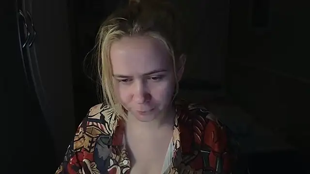 Snapshot of Riley_Roo chatting on 11, 2, 2026 Riley Roo online show from 11, 2, 2026