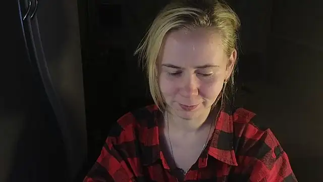 Snapshot of Riley_Roo chatting on 1, 3, 2026 Riley Roo online show from 1, 3, 2026