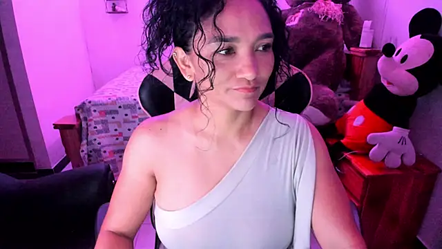 rayza mature 154 online show from 27, 4, 2026