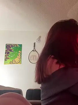 SuzzyyM online show from 25, 4, 2026