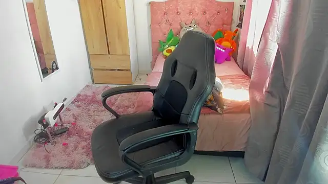 saralolo420 online show from 24, 12, 2024