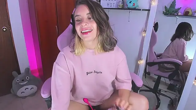 saralolo420 online show from 5, 2, 2025