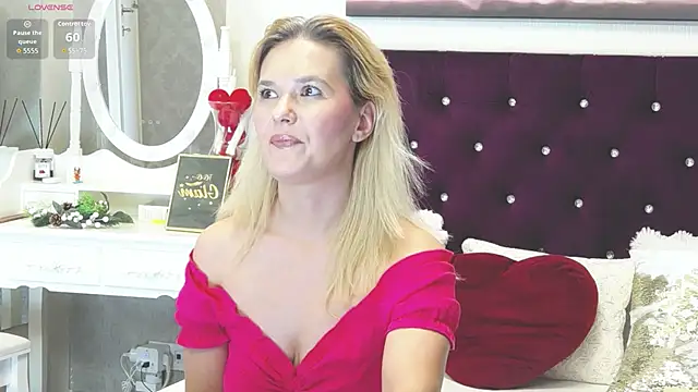 Snapshot of LilyFord chatting on 14, 6, 2026 LilyFord online show from 14, 6, 2026