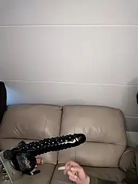 Knuffelstaaf123 online show from 11, 1, 2025