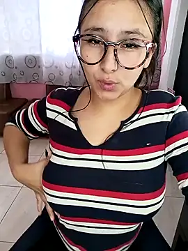 Snapshot of Cute_Penelope chatting on 17, 1, 2025 Cute Penelope online show from 17, 1, 2025